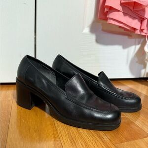 SOLD Black leather block heel vintage Nine West loafers 7.5